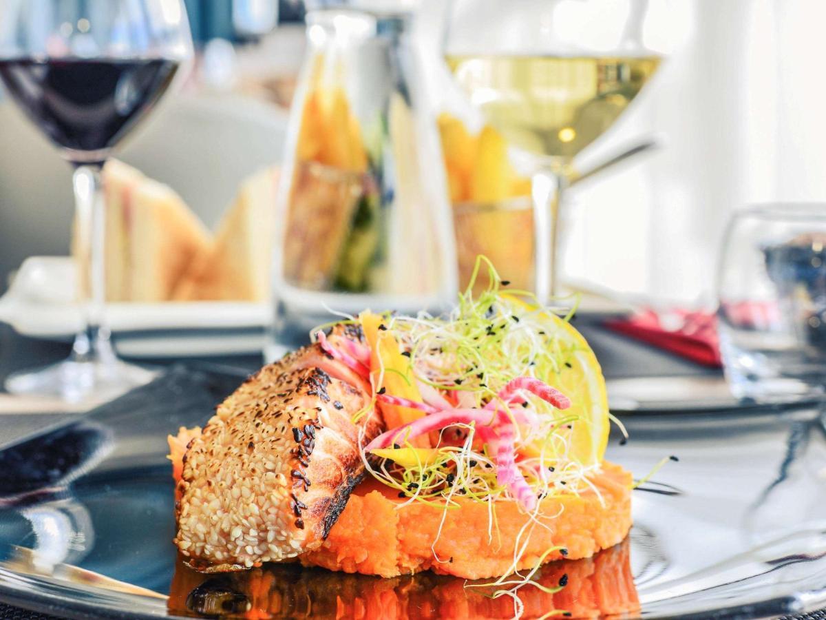 Mercure Paris Quai De Seine Hotel 4*